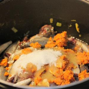 Cách làm cá nục kho nghệ