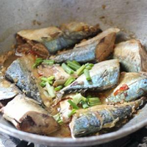 Cách làm cá nục kho tỏi ớt