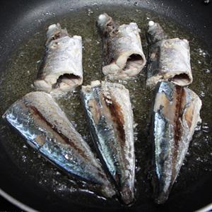 Cách làm cá nục kho trái thơm