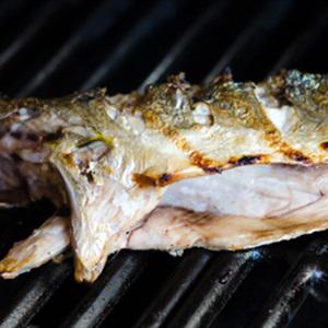 Cách làm cá nướng sốt nước tương chanh ớt