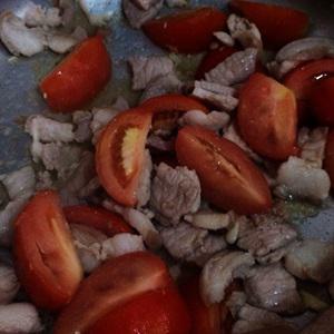 Cách làm cà om thịt ba chỉ