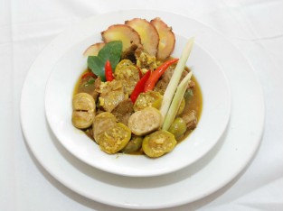 Cà pháo nấu cà-ri