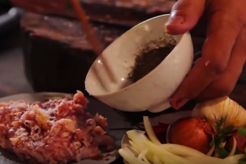 Cà phê dẻo lạ lạ ngửi thôi đã thèm, ăn vào là nghiện