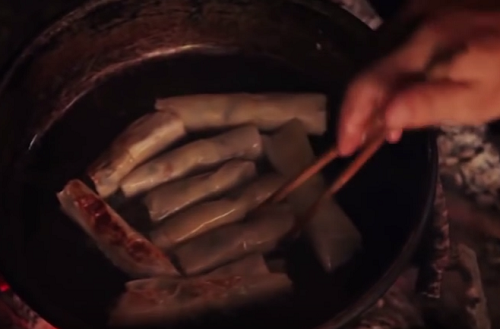 Cà phê dẻo lạ lạ ngửi thôi đã thèm, ăn vào là nghiện