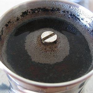 Cách làm cà phê sữa đá pha phin