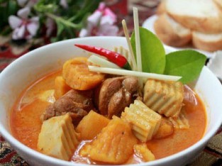 Cà-ri gà kiểu Thái