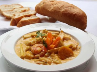 Cà-ri hải sản khoai lang