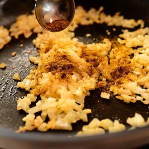 Cách làm cà ri tôm nước dừa