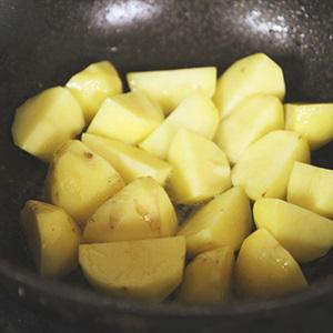 Cách làm cà ri vịt xiêm