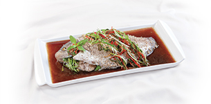 Cá tai tượng hấp xì dầu