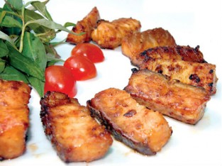 Cá tầm nướng muối ớt