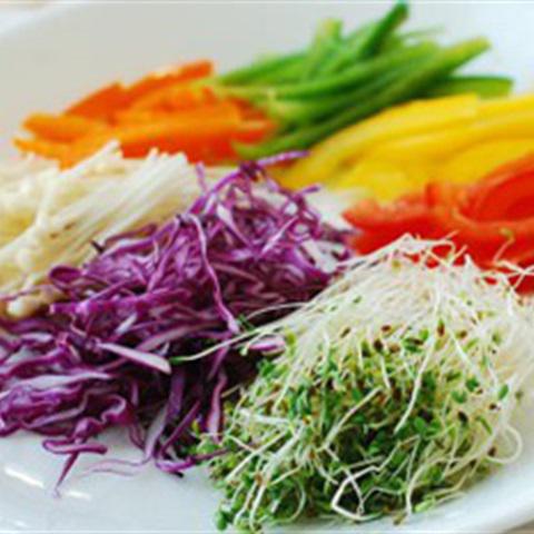 Cách làm cà tím cuộn rau củ ngũ sắc