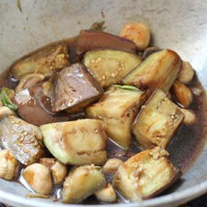 Cách làm cà tím kho nấm mỡ