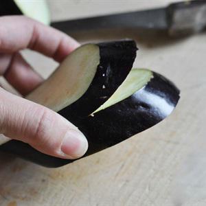 Cách làm cà tím nhồi chả cá