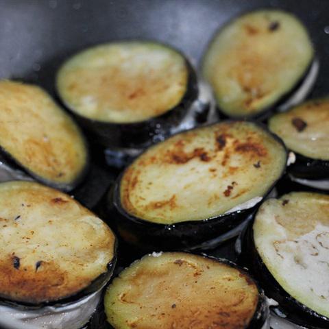 Cách làm cà tím nhồi chả cá