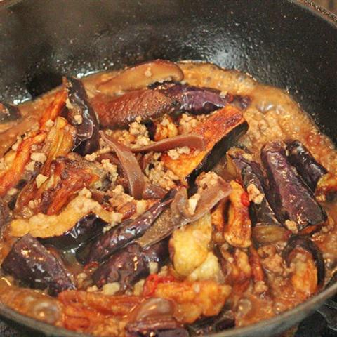 Cách làm cà tím om ngũ vị hương