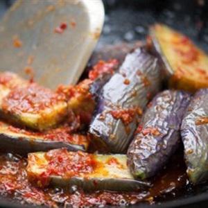 Cách làm cà tím sốt me