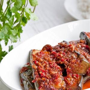 Cách làm cà tím sốt me