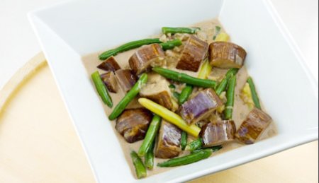 Cà tím xào đậu 