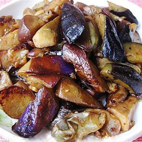 Cách làm cà tím xào gừng