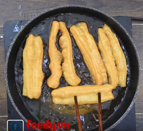 Cà tím xào ớt chuông và khoai tây cho người ăn kiêng