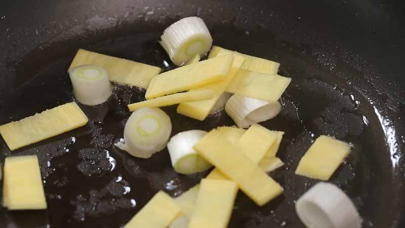 Cà tím xào thịt xay kiểu Tứ Xuyên ngon miễn chê