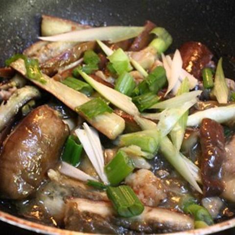 Cách làm cà tím xào tôm thịt