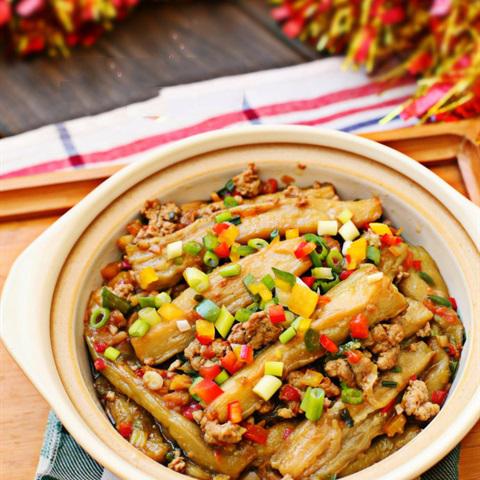 Cách làm cà tím xào với thịt băm