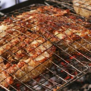 Cách làm cá trắm nướng riềng mẻ