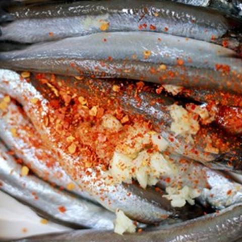 Cách làm cá trứng chiên bơ tỏi