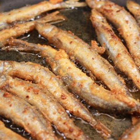 Cách làm cá trứng chiên bơ tỏi