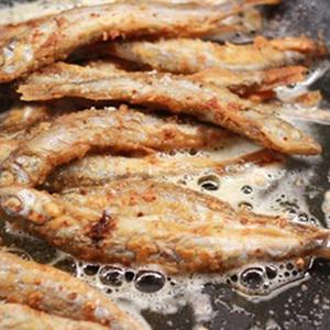 Cách làm cá trứng chiên bơ tỏi