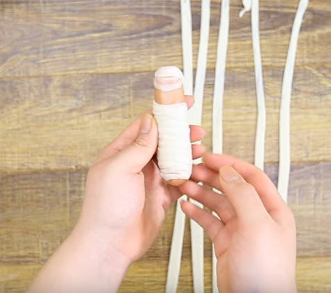 Cá trứng chiên bơ tỏi thơm lừng vàng ruộm, vèo vèo đưa cơm