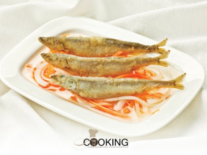 Cá trứng ngâm giấm