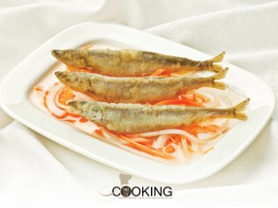 Cá trứng ngâm giấm