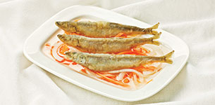 Cá trứng ngâm giấm