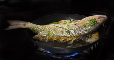 Cá ướp chanh chiên giòn