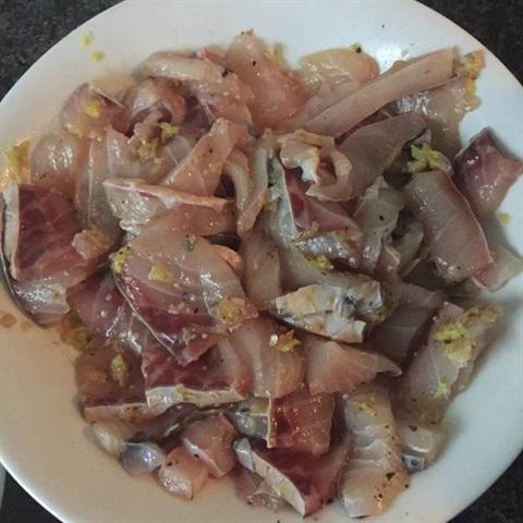 Cách làm cá xào cần nước