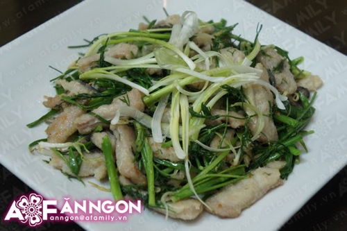 Cá xào thì là - món ngon ngày mưa