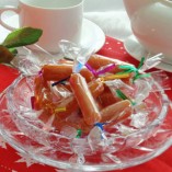 Cách gói bánh tét lá dứa xanh ngắt để lâu vẫn ngon