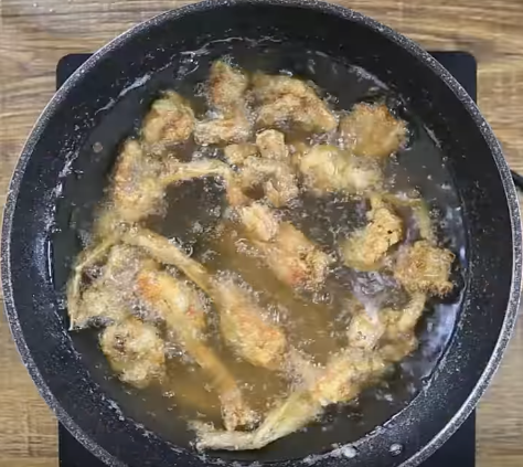 Cách kho cá bằng nồi cơm điện vừa thơm vừa mềm, không lo bị cháy