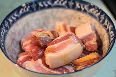 Cách kho thịt với xì dầu