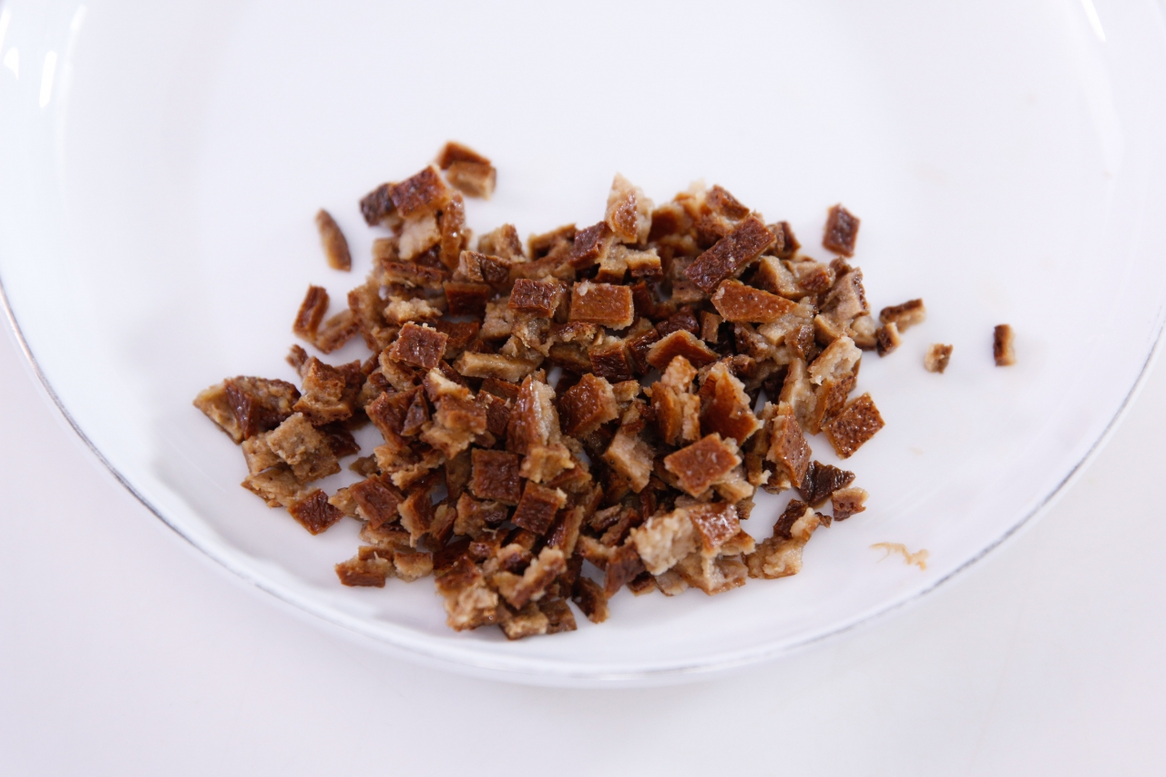 Cách làm bánh bao bí đỏ hình con cua ngộ nghĩnh