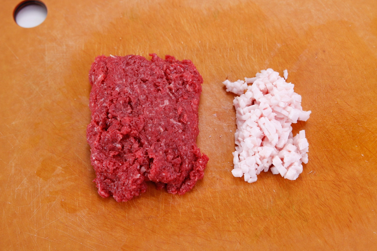 Cách làm bánh bao bí đỏ hình con cua ngộ nghĩnh