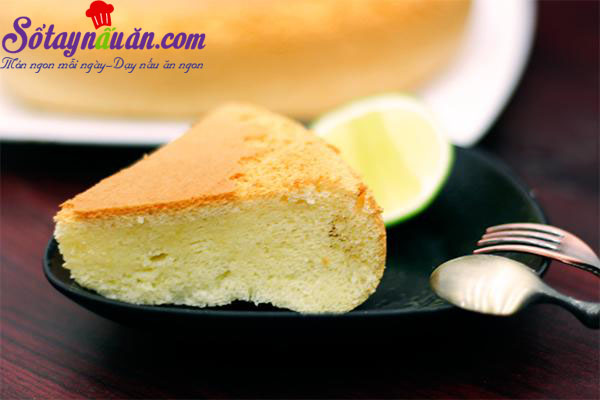 Cách làm bánh bông lan ngon chỉ bằng nồi cơm điện