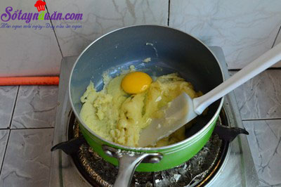 Cách làm bánh bông lan ngon đơn giản tại nhà