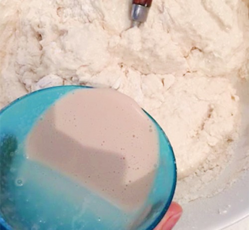 Cách làm bánh bột báng nhân hoa quả mềm dẻo, càng ăn càng mê