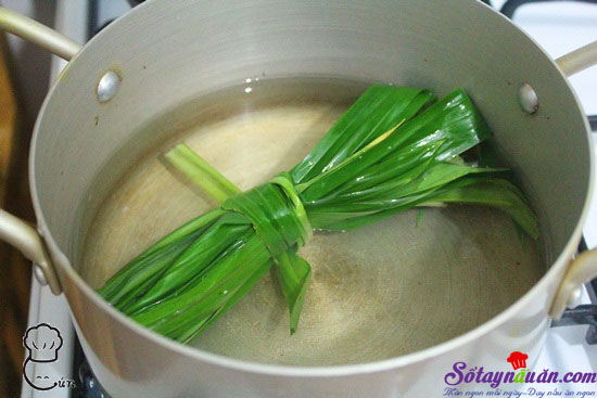 Cách làm bánh crepe lá dứa Kuih dadar thơm ngon hấp dẫn