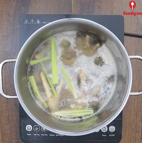 Cách làm bánh cupcake dâu tây hương vani tuyệt ngon