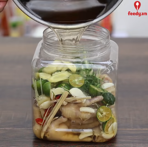 Cách làm bánh cupcake dâu tây hương vani tuyệt ngon